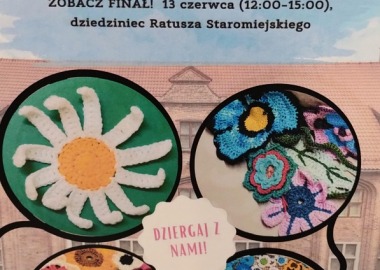 Dzierganie na dziedzińcu